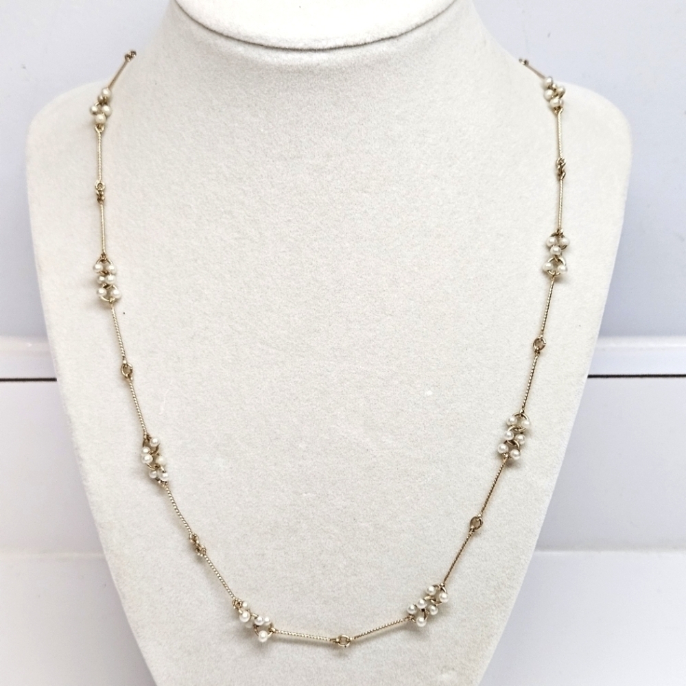VINTAGE Avon Gold Tone White Faux Pearl Cluster Beaded Dainty Necklace
